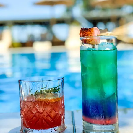 Elixir Del Mar On The 3* Kamari (Santorini)