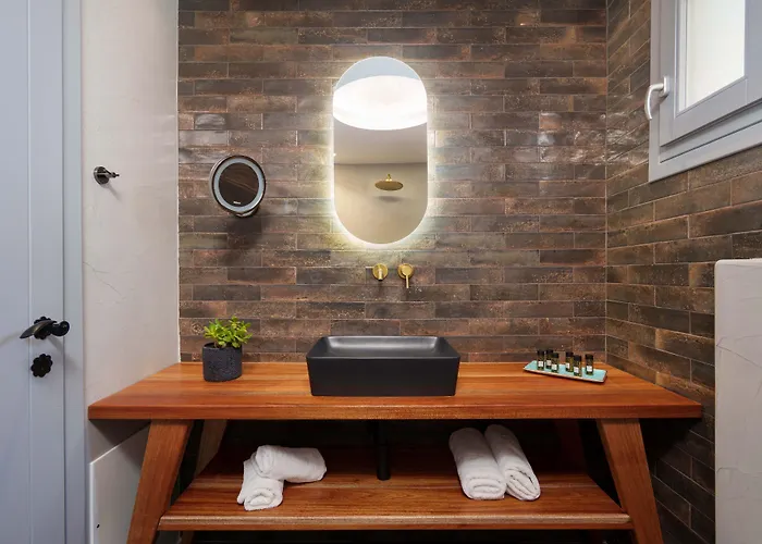 Elixir Del Mar On The 4* Kamari (Santorini)